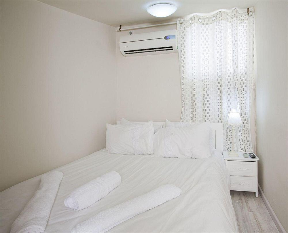 Levy - Neve Tzedek Aparthotel เทลอาวีฟ ภายนอก รูปภาพ